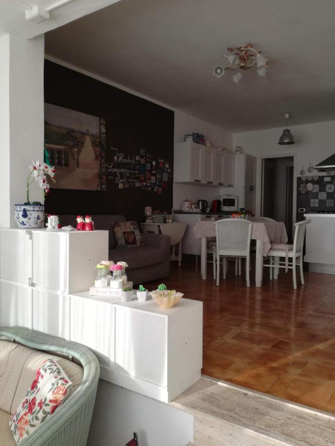 La Casa Del Mare Leilighet Carrara Eksteriør bilde