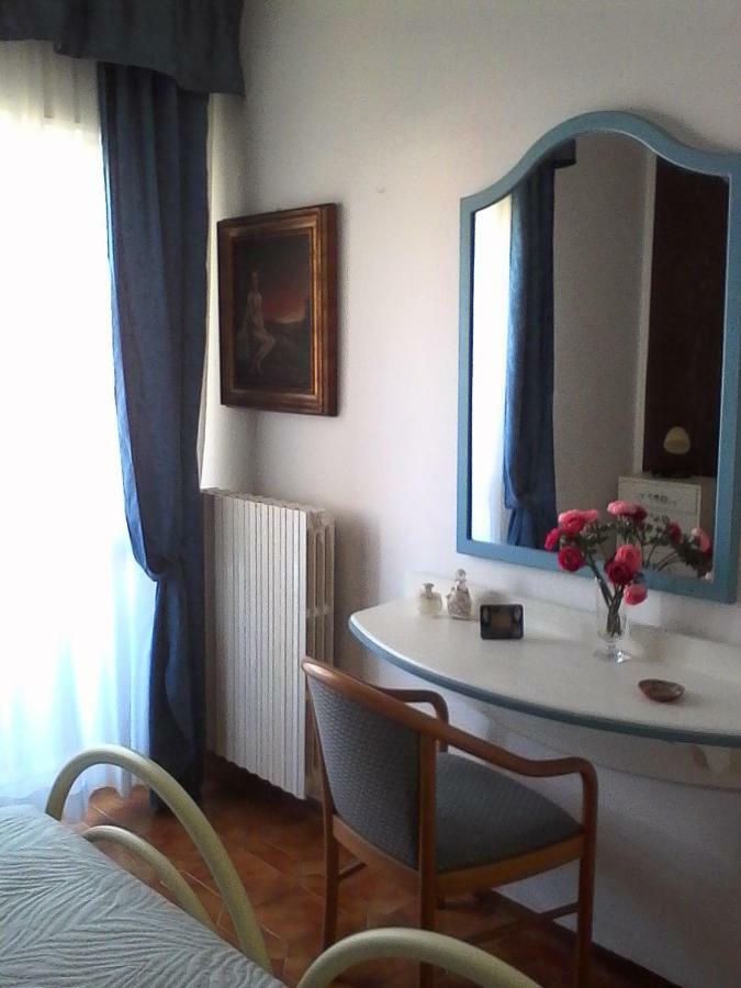 La Casa Del Mare Leilighet Carrara Eksteriør bilde
